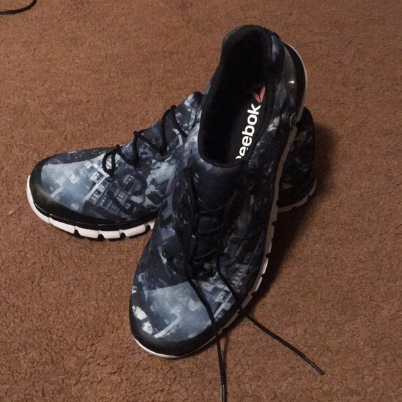 reebok pump running shoes